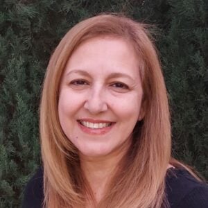 Amira Azab | Counsellor / Couples & Family Therapist